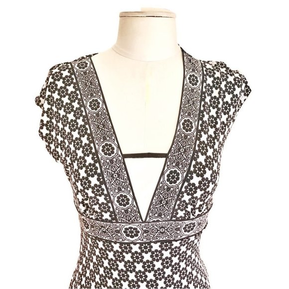 DONNA Morgan black and white geometric patter midi cocktail dress - Picture 4 of 6